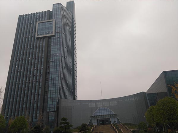 随州市傳媒中心2台90萬室外真空鍋爐